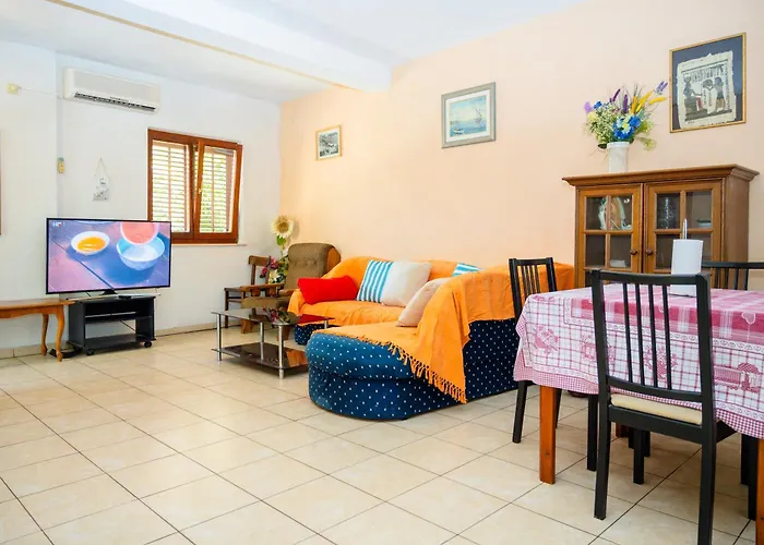 Cozy Guest House Kamenita